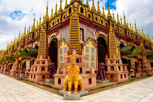 Thanbodday Pagode in Monywa, Myanmar (Shutterstock.com)