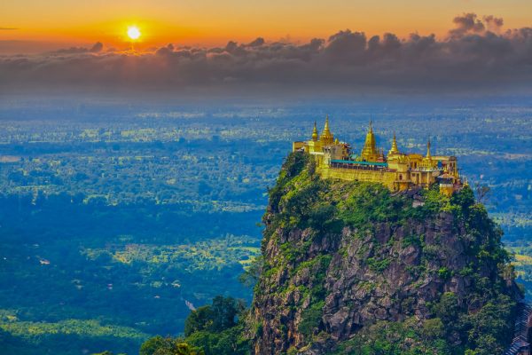 Mount Popa – die mystische Heimat der Myanmar-Geister