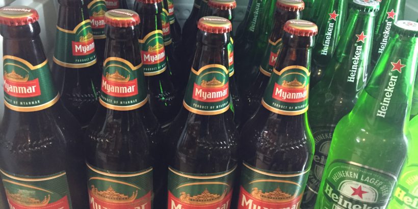 Myanmar Bier - gibt es überall zu kaufen.