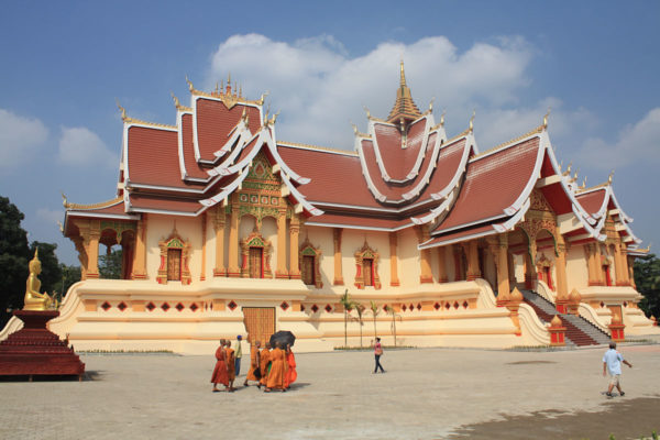 Die Hauptstadt Vientiane glänzt mit Sehenswürdigkeiten und der Entspanntheit - Streß kennt hier niemand.