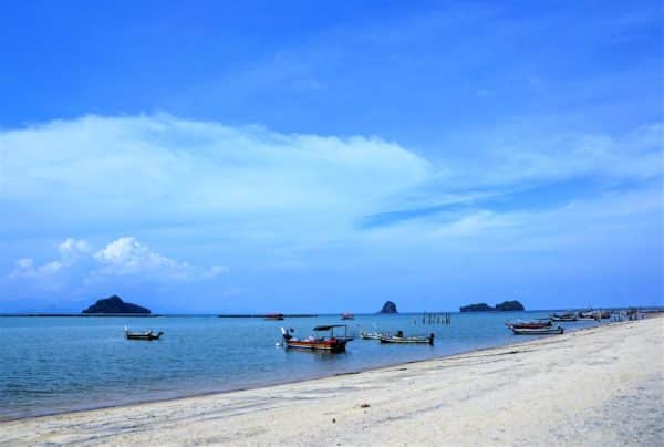 Schöner Strand in Malaysia - eine der vielen Sehenswürdigkeiten im asiatischen Land Malaysia.