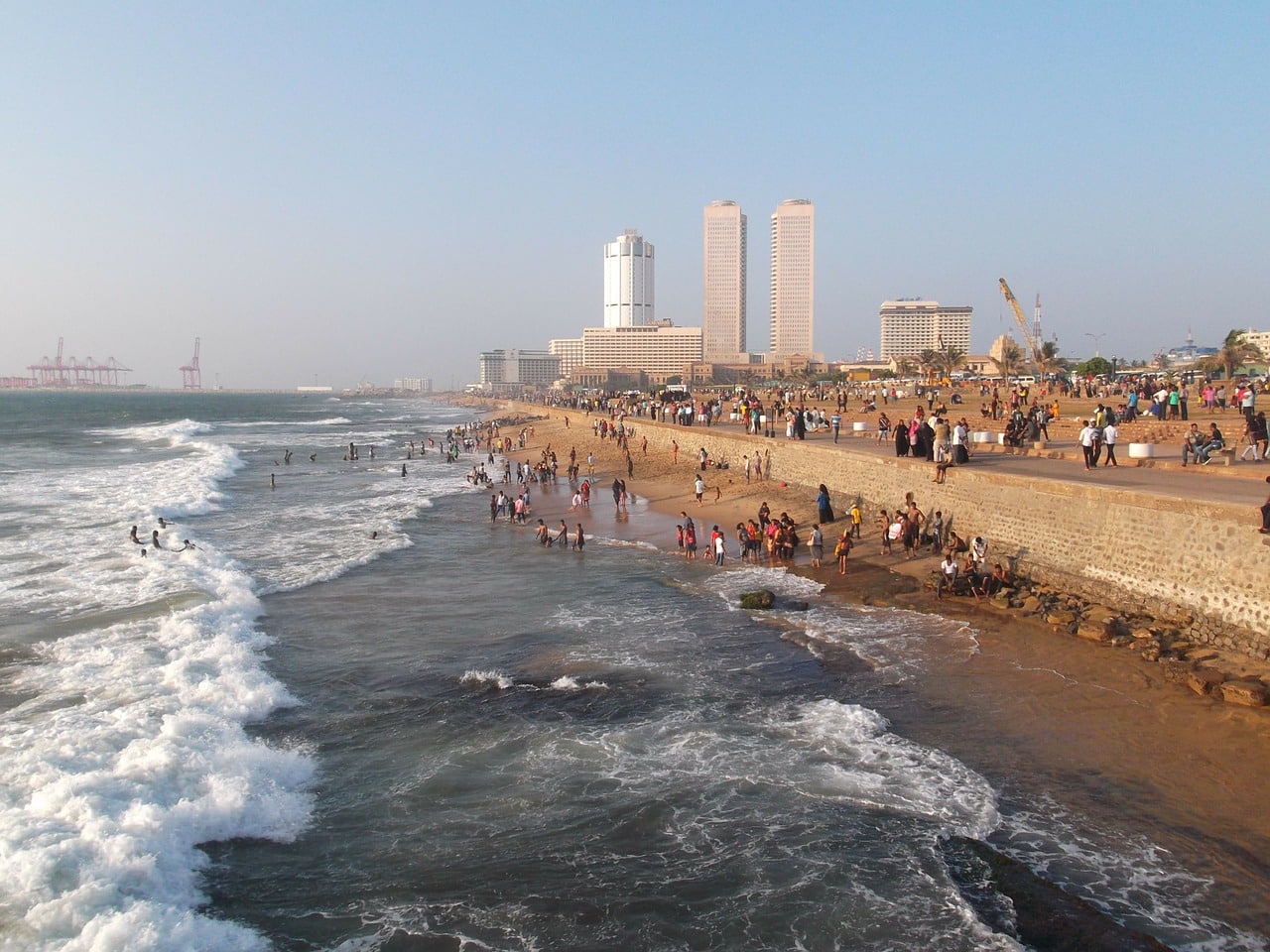 Selbst die Hauptstadt Colombo hat einen eigenen Strand.